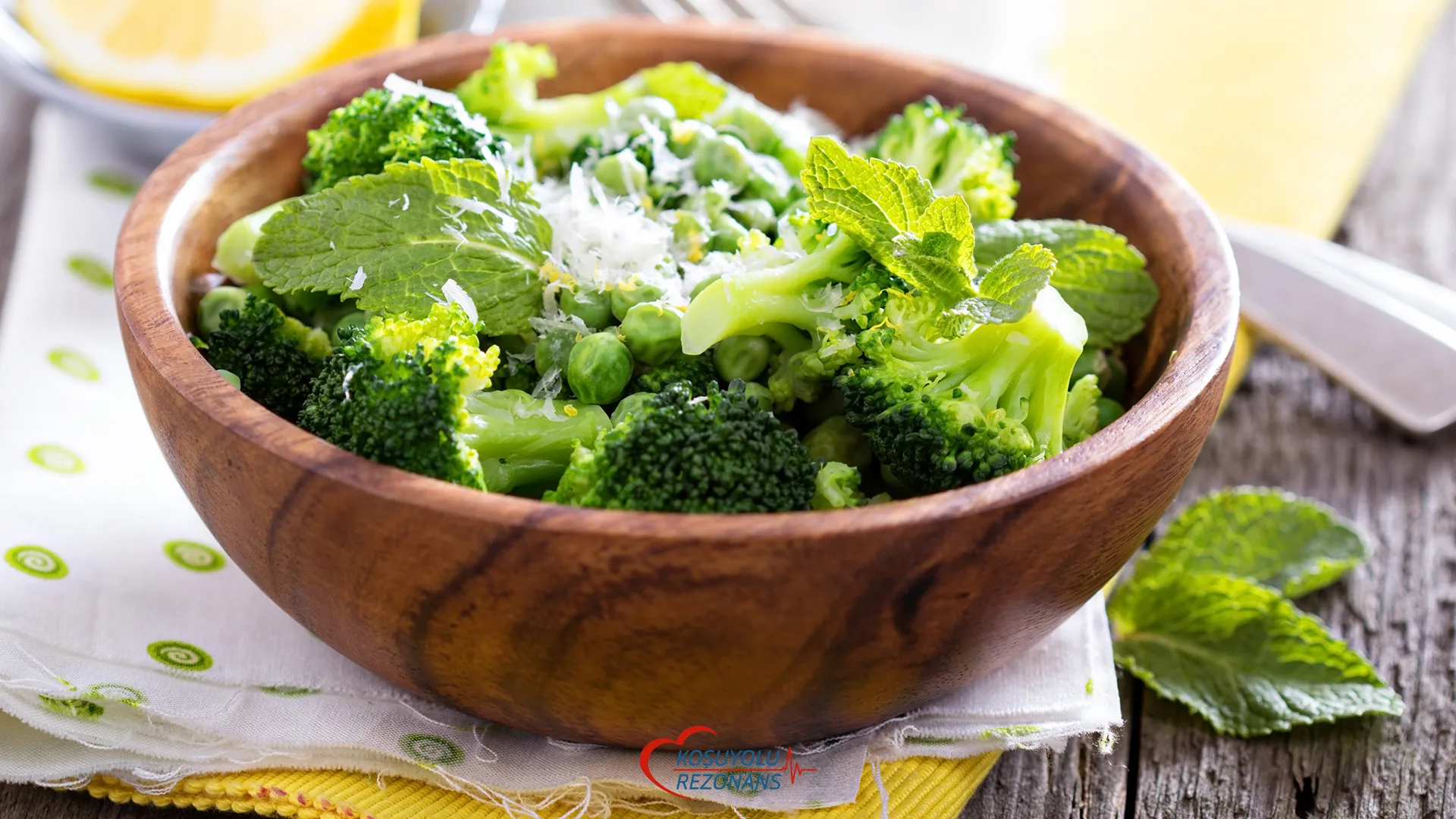 8 Adımda Brokoli Salatası Tarifi