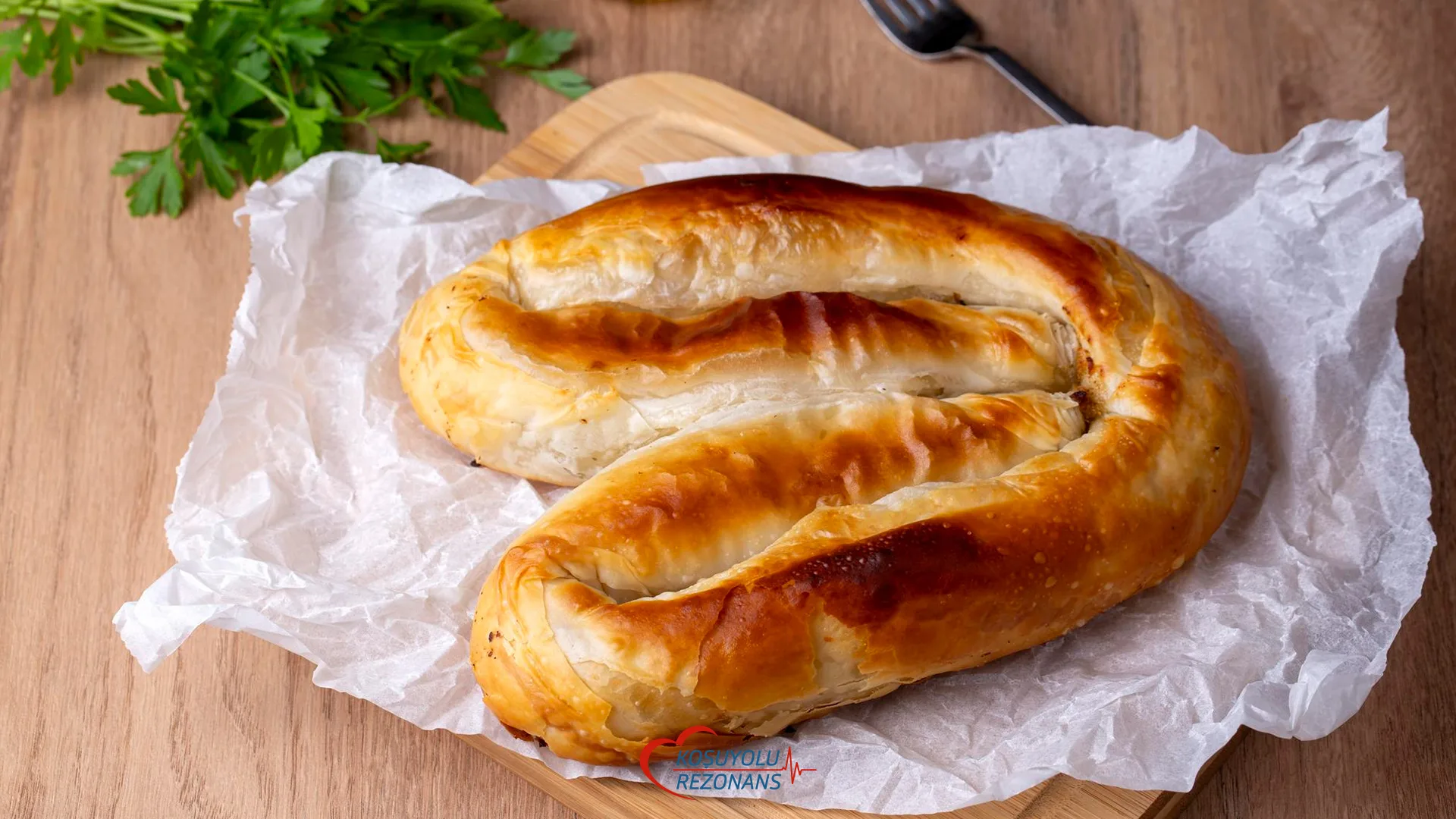 Glutensiz Ispanaklı-Pırasalı Börek