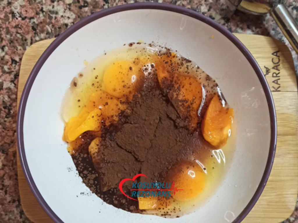 Trabzon Hurmalı Glutensiz Şekersiz Kek