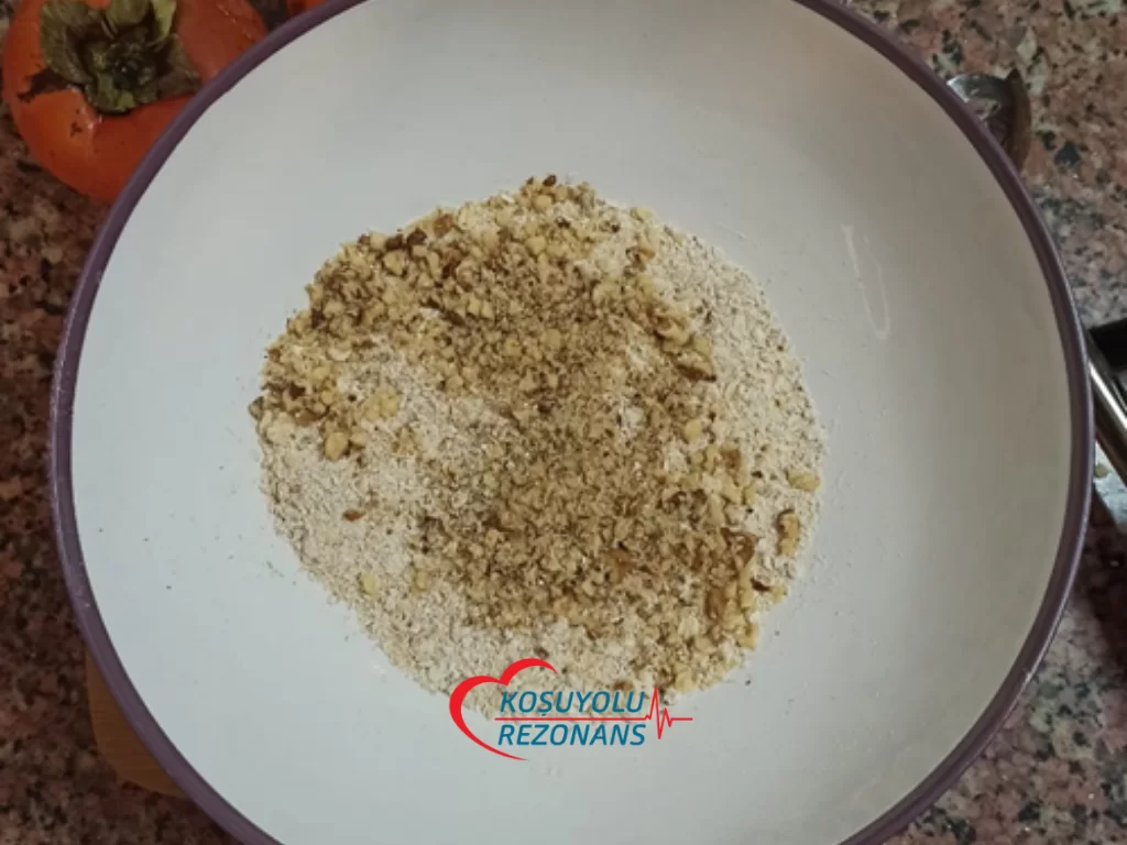 Trabzon Hurmalı Glutensiz Şekersiz Kek