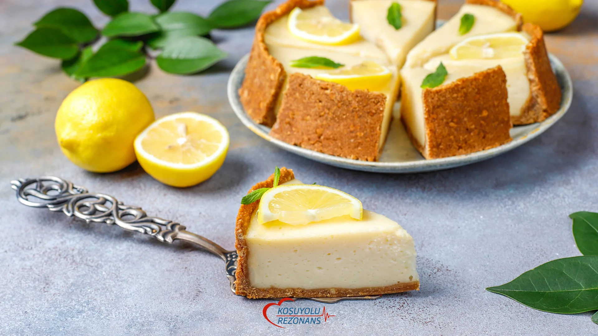 Glutensiz ve Şekersiz Peynirli Limonlu Mini Cheesecake